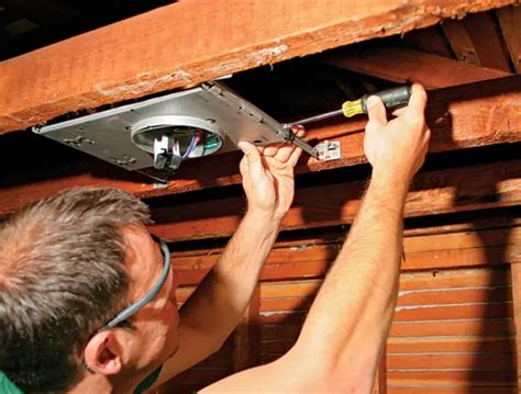 attach ceiling fan to joist